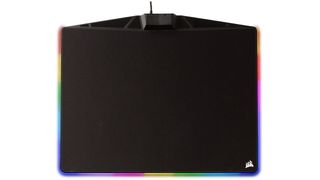 Corsair MM800 RGB Polaris von oben auf einem weißen Hintergrund