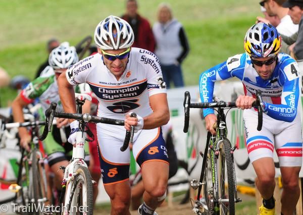 Christian Heule (Champion Systems) with a small lead over Tim Johnson on the run-up
