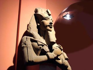 A statue of Akhenaten 