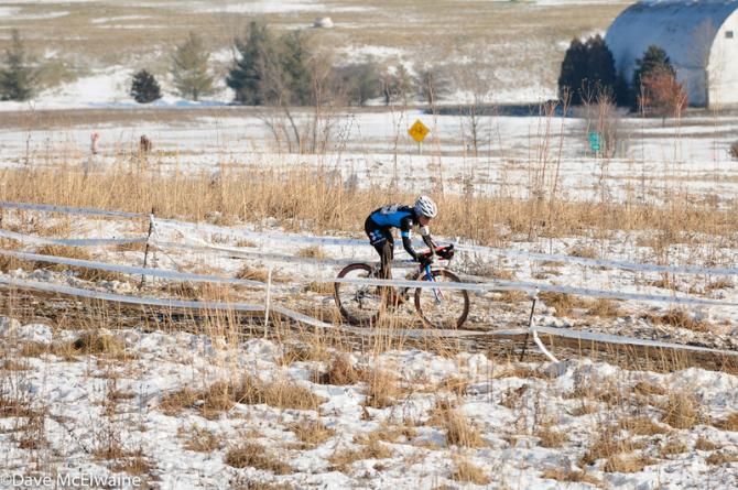 Katie Compton (Trek Cyclcross Collective) with a massive lead on the back side of the course