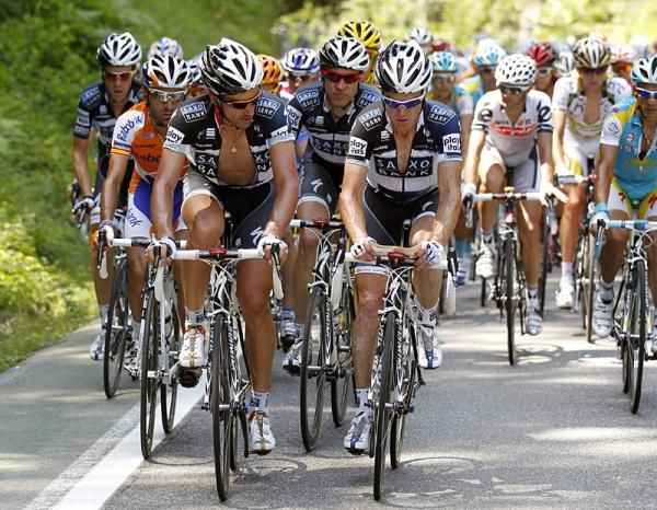 Fabian Cancellara has a look at the map for today's stage.