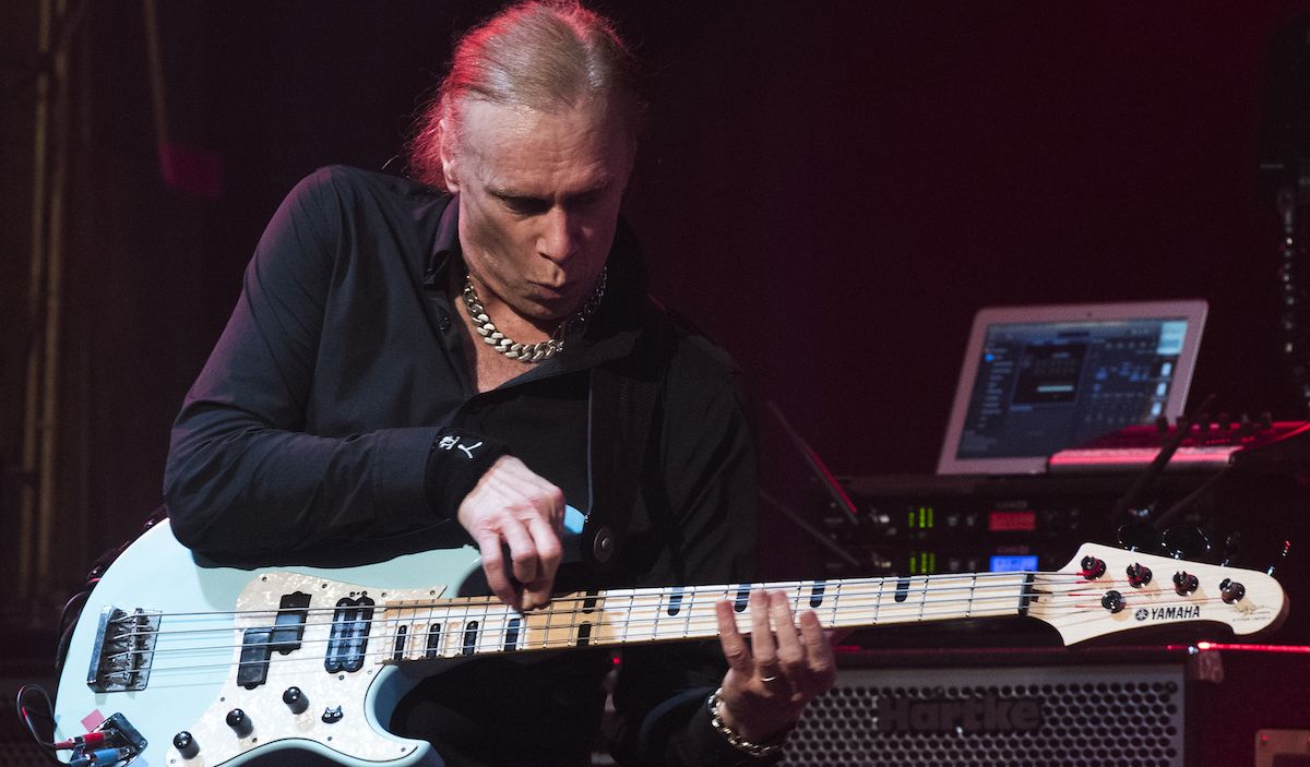 billy-sheehan-names-5-of-his-favorite-bass-albums-flipboard