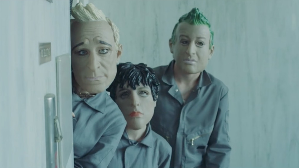 A still from Green Day&#039;s Bang Bang video