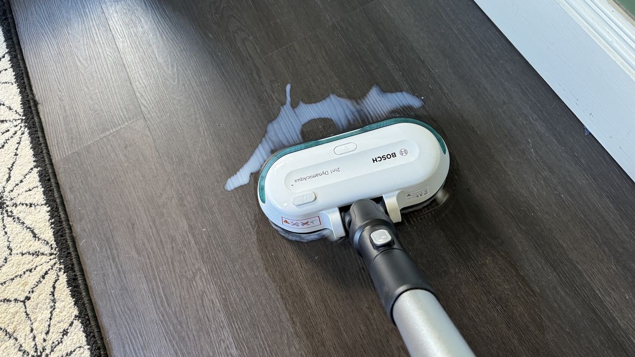Bosch Unlimited 7 Aqua vacuum testing