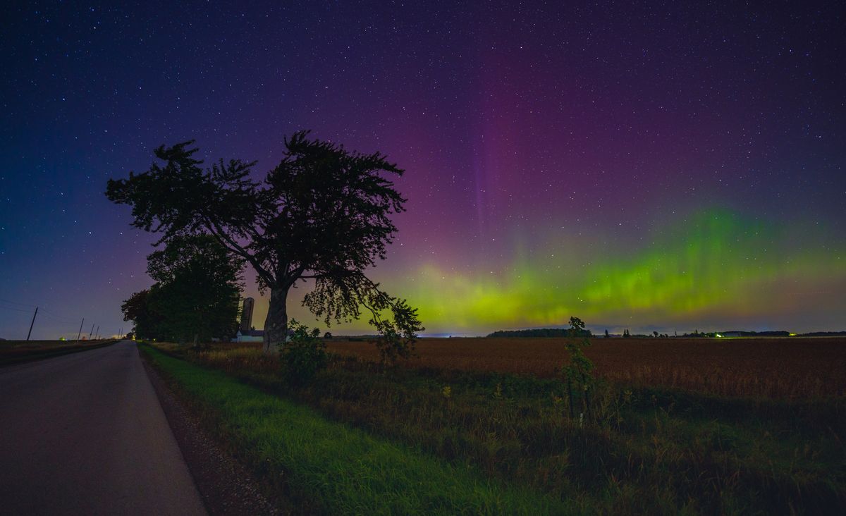 Aurora borealis over southern Ontario.