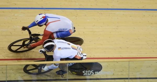 Gregory Bauge (France) and Robert Forstemann (Germany) to head-to-head in the sprint 1/4 finals.