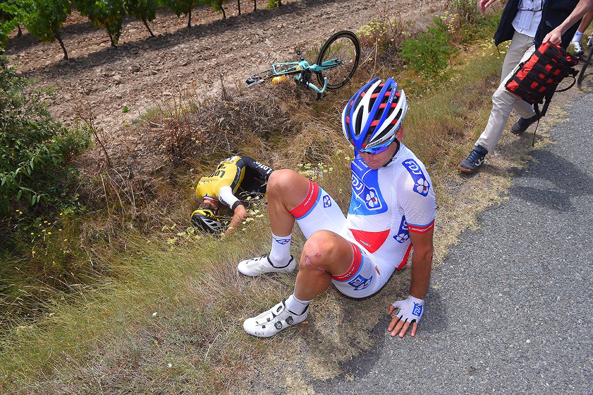 William Bonnet (FDJ) and George Bennett crashed but were OK
