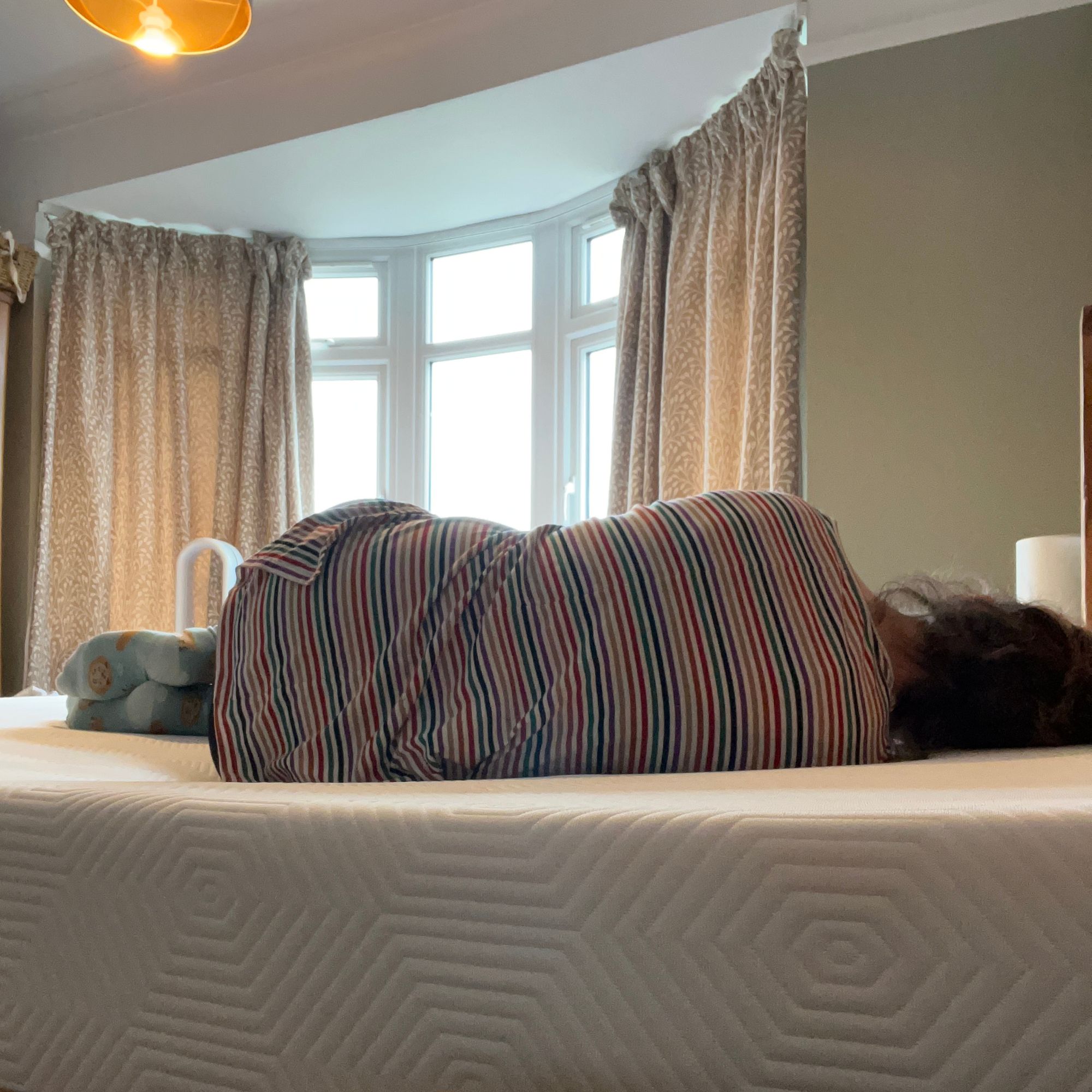 Tempur Ease 20cm laying on side