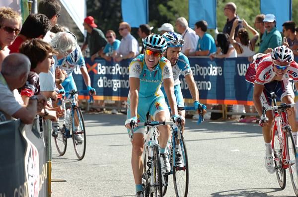 Australia's Simon Clarke (Astana) crosses the finish line for 5th place.