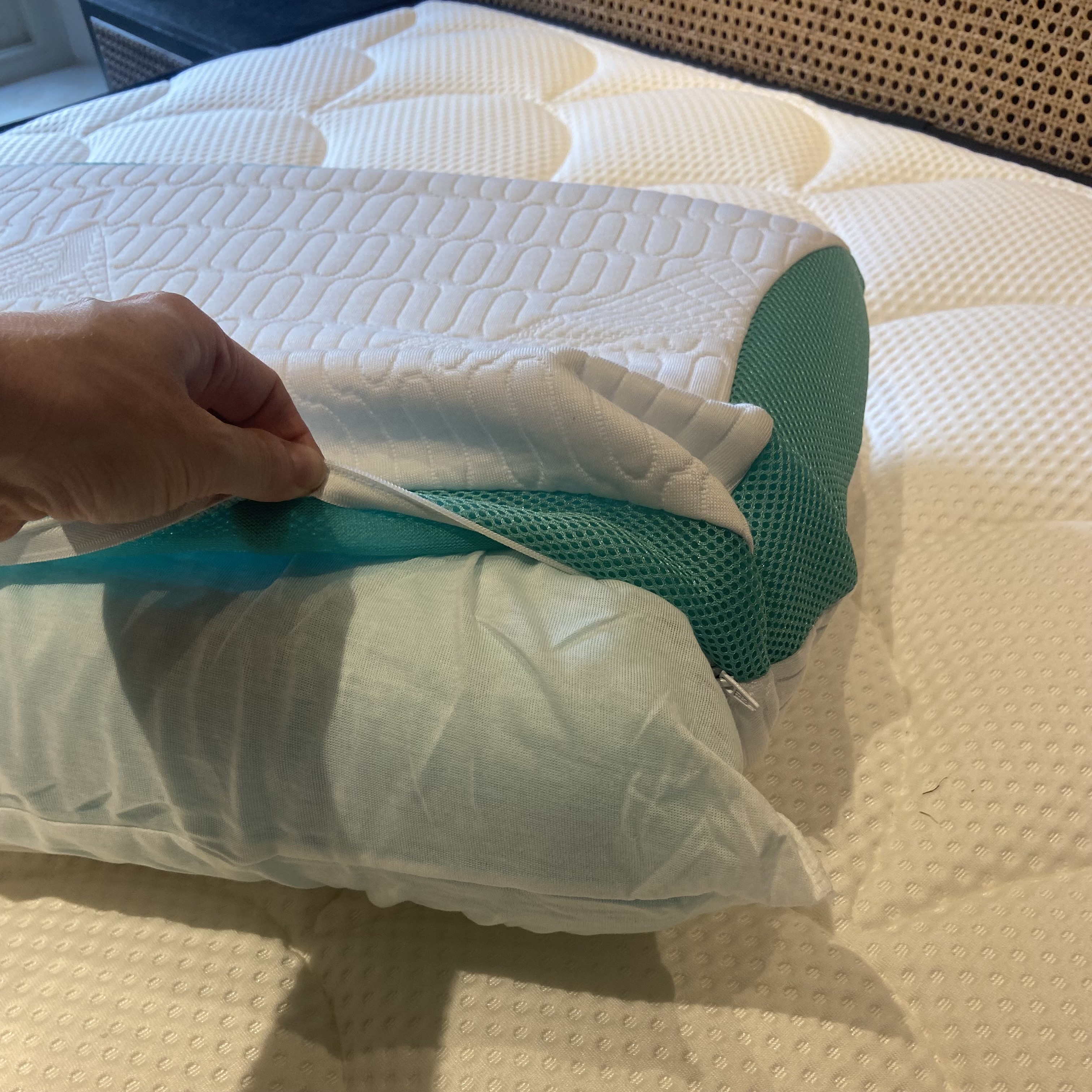 REM-Fit 500 Cool Gel Pillow testing