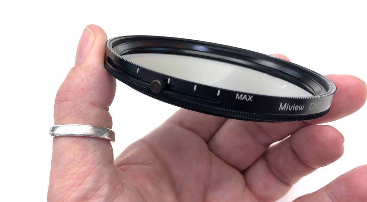 All-in-one polariser and variable ND filter