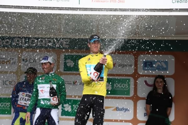 Bubbly time for Stephen Cummings (Sky Procycling)