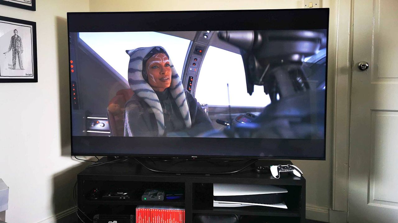 Hisense U7K TV with Ahsoka episode one clip on screen