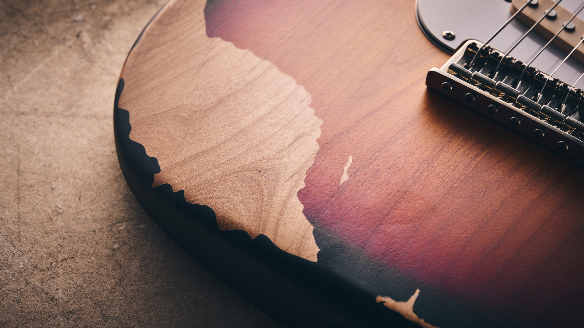 Close up of the arm rest wear on the Harley Benton ST-62HA electric guitar