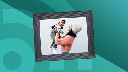 Lead image for best digital photo frames buying guide, featuring the Aura Mason Luxe