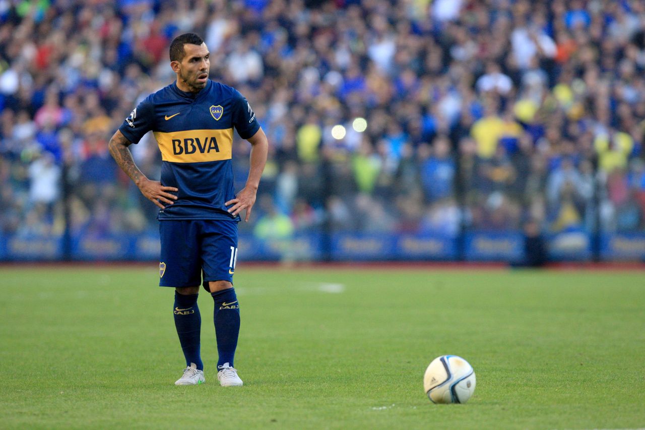 Carlos Tevez in action for Boca Juniors, 2015