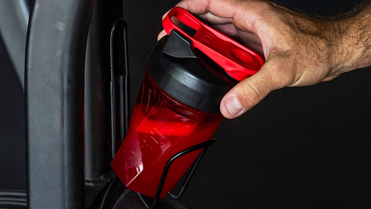 YETI Yonder 27 oz Shaker Bottle