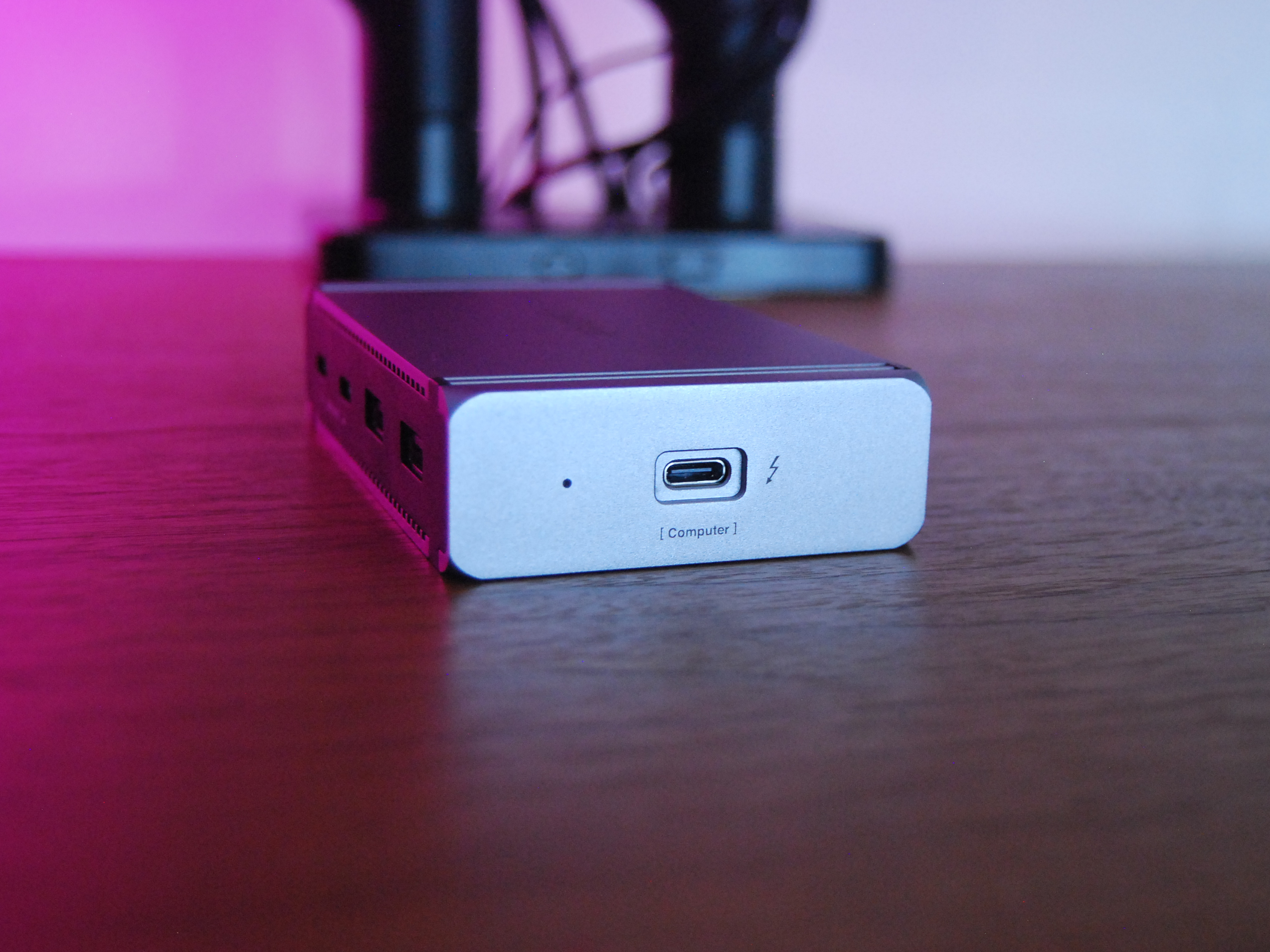CalDigit Element 5 Hub Thunderbolt port