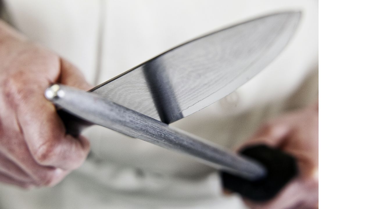 How to care for kitchen knives