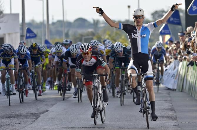 Theo Bos (Blanco) beat Giacomo Nizzolo (RadioShack) to the line