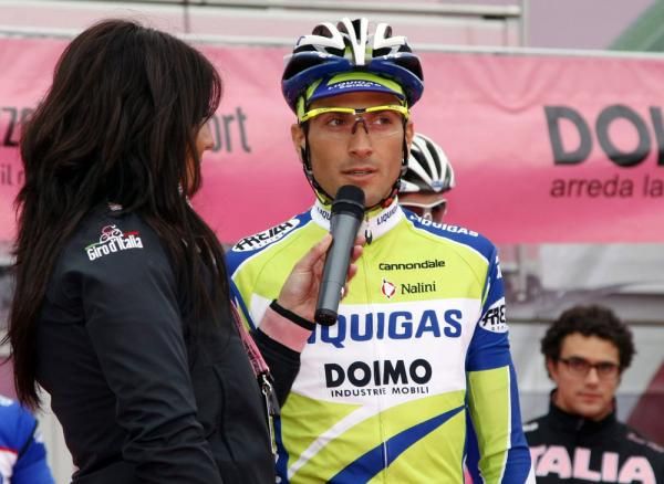 Ivan Basso (Liquigas-Doimo) is quizzed at the start