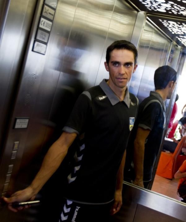Alberto Contador at the rest day press conference of the 2012 Vuelta a Espana