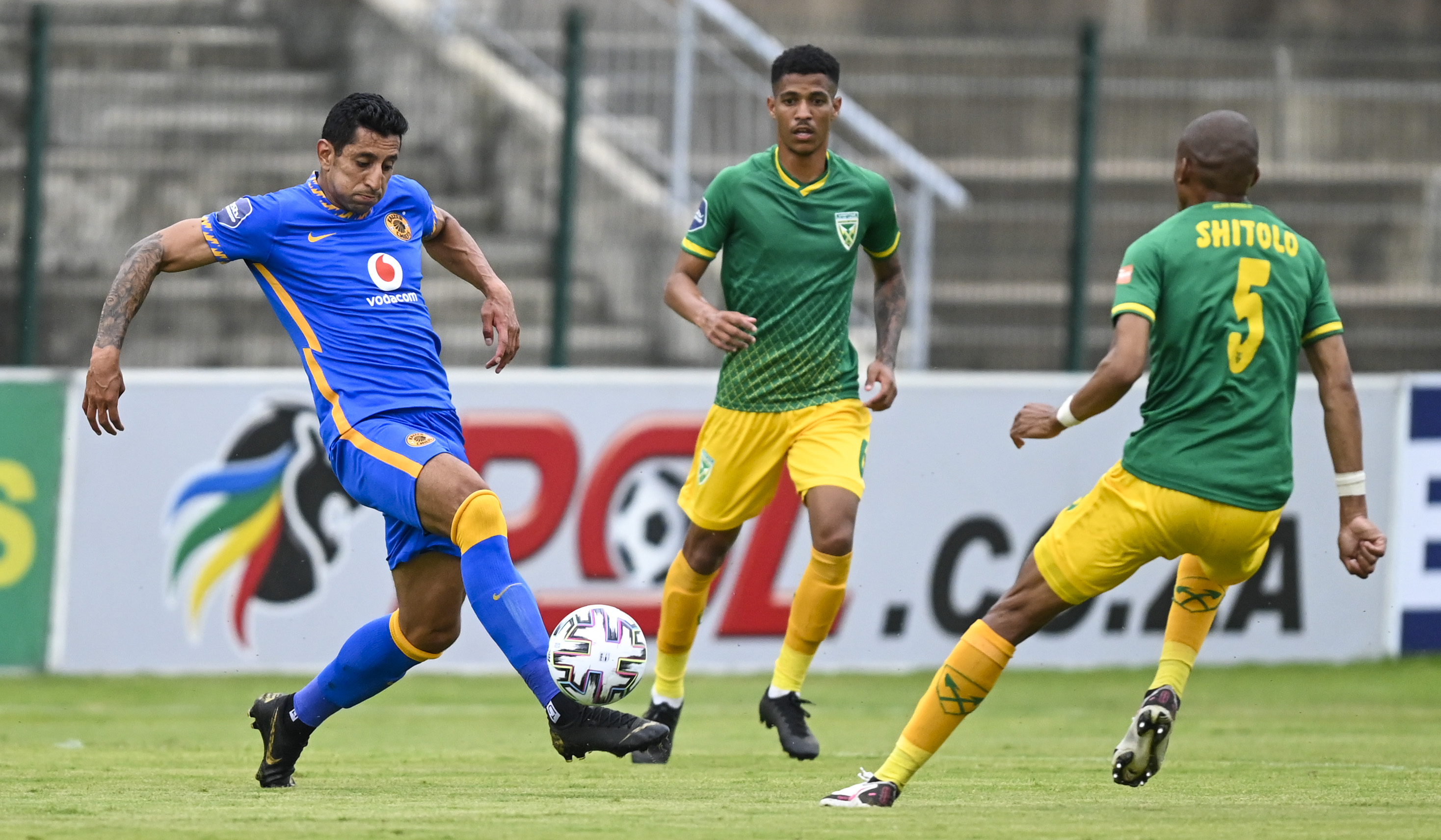 Leonardo Castro is challenged by Gladwin Shitholo