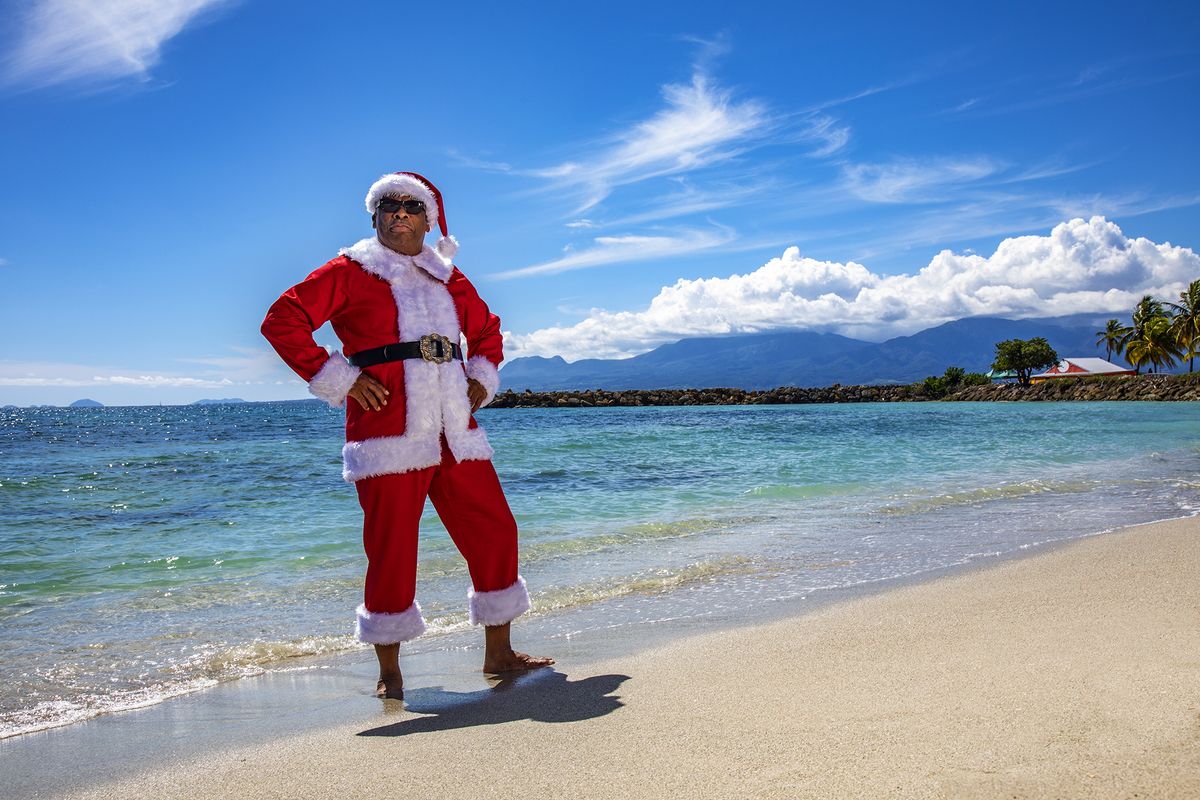 &#039;Death In Paradise&#039; Christmas special 2022 is on its way...the Commissioner has his Santa hat on already!