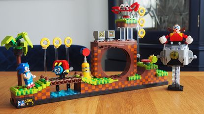 I built Lego's Sonic Green Hill Zone set and brought the 16-bit classic  game to life