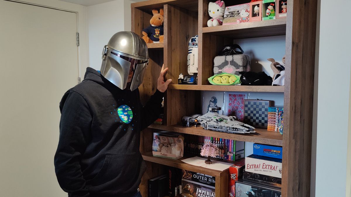 Denuo Novo The Mandalorian Helmet