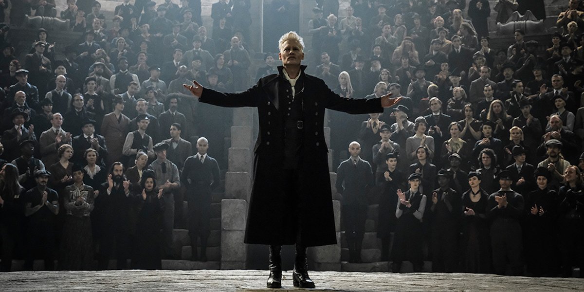 Johnny Depp in Fantastic Beasts: Crimes of Grindelwald