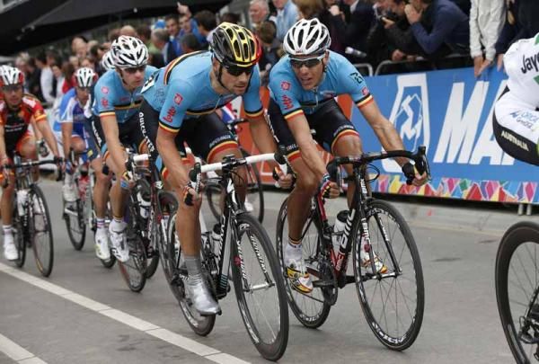 Boonen and Gilbert talk tactics during the race