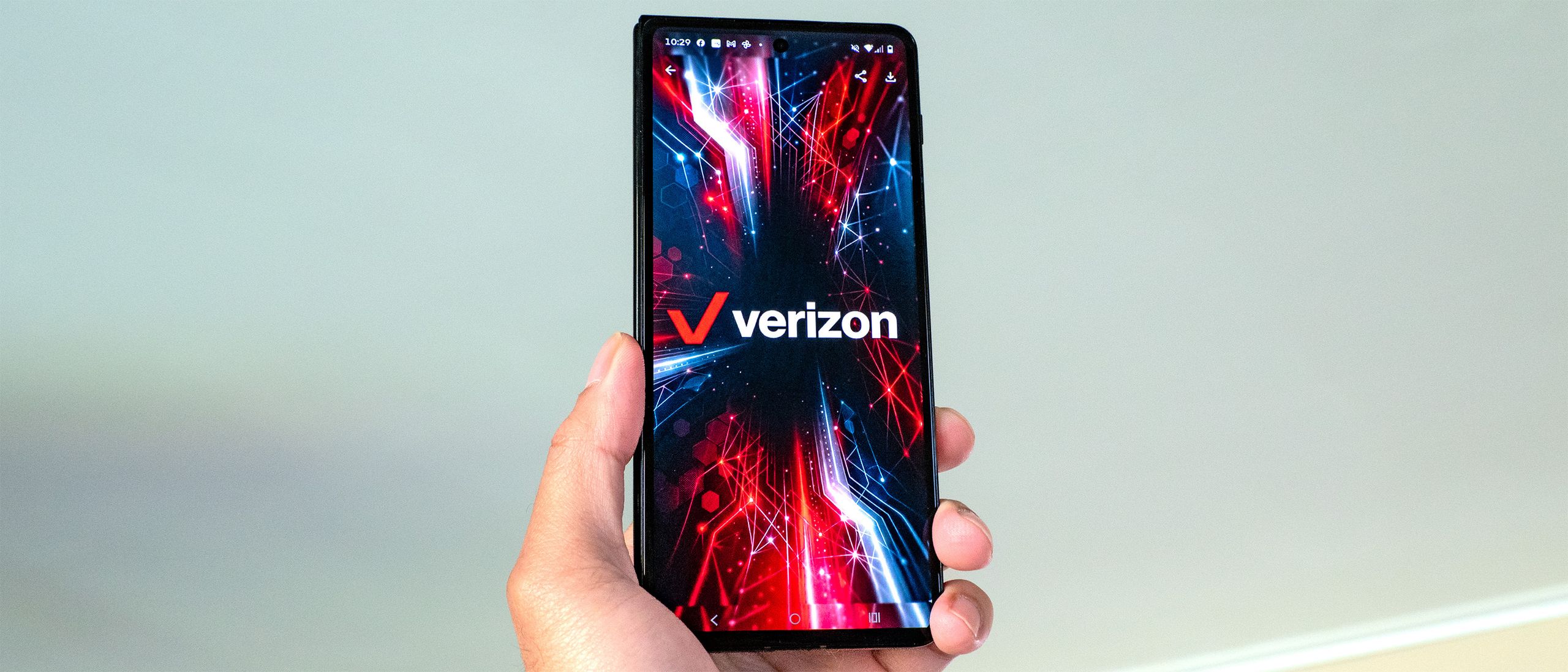 من به مدت 30 روز به Verizon Wireless بازگشتم و اکنون می‌دانم که چرا پهنای باند فوق‌العاده بسیار مهم است
