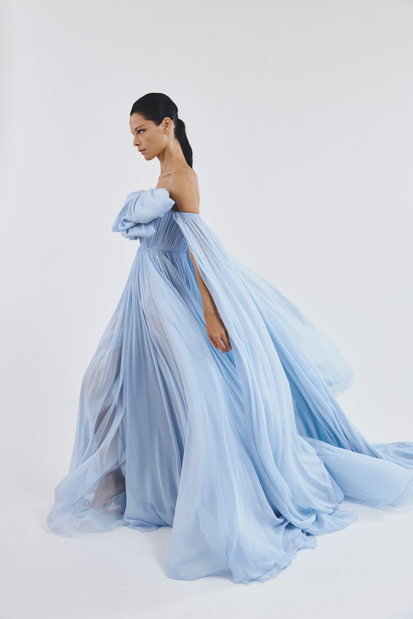 A bow look from Giambattista Valli's Couture autumn/winter 2025 collection