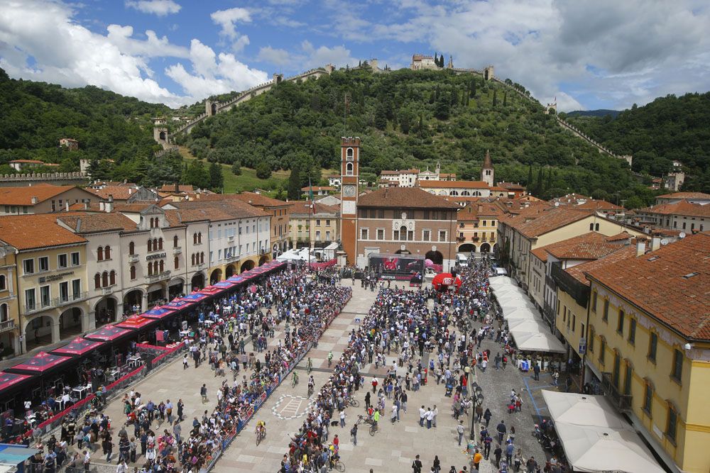 The scene at the start in Marostica