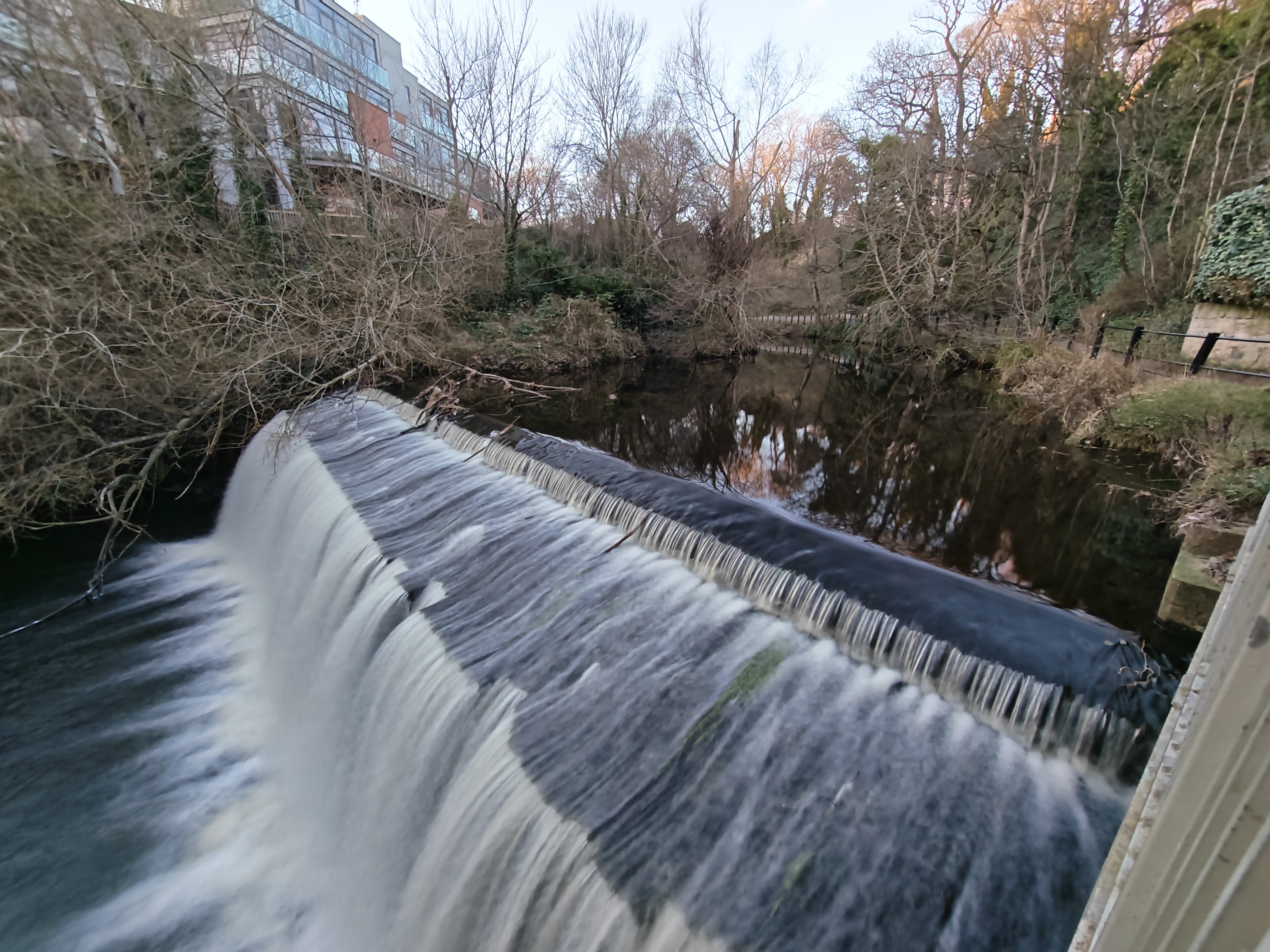 Honor Magic 8 Pro camera sample long exposure waterfall