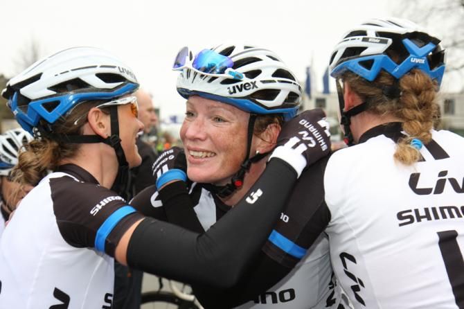Kirsten Wild celebrates with her teammates