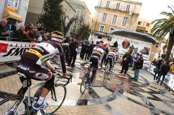 Ora Hotels-Carrera ride to the start in Olbia.