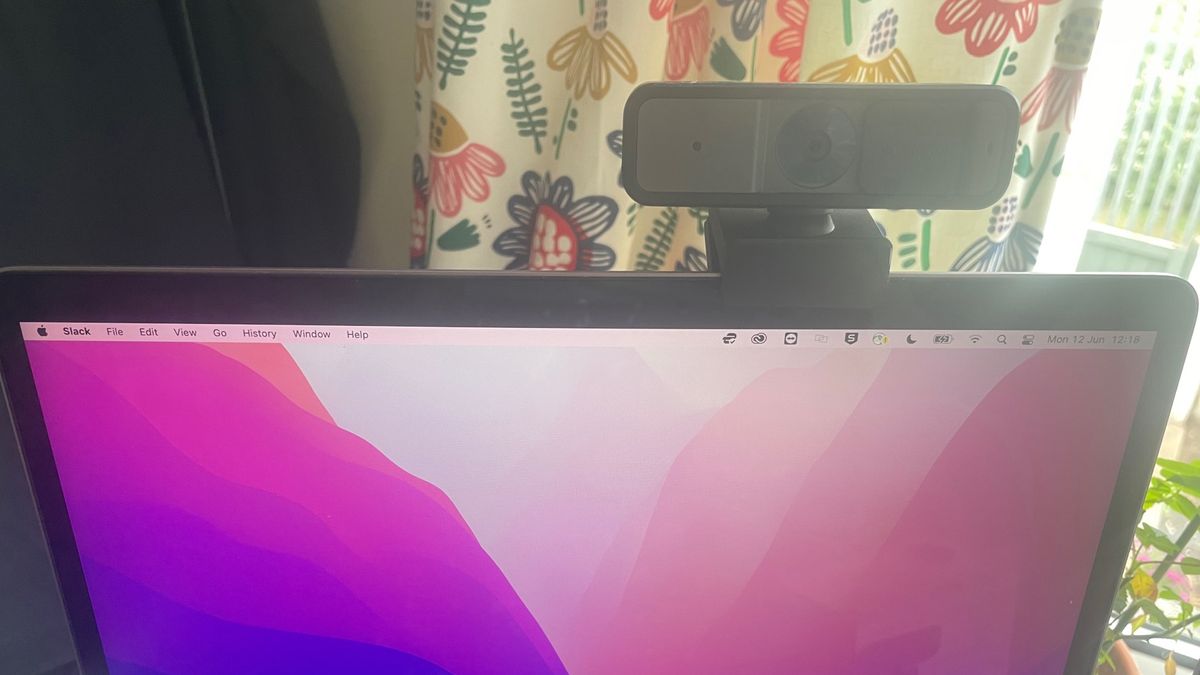 Kensington W2000 webcam review: decent build, unflattering picture - Vimarsana News