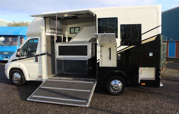 NewmarketLorry1.jpg