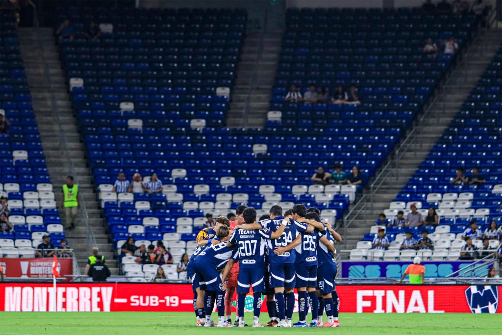 MONTERREY, MEXICO - AGOSTO 2: Jugadores del Monterrey previo a la Final del Torneo Supercopa Monterrey 2024 como parte de los eventos de Monterrey Rumbo a la Copa del Mundial de la FIFA 2026 en el Estadio BBVAl el 2 de Agosto de 2024 en Monterrey, Mexico. (Foto: Fredy Lopez/JAM MEDIA)