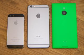 iPhone 6 Plus vs Lumia 1520