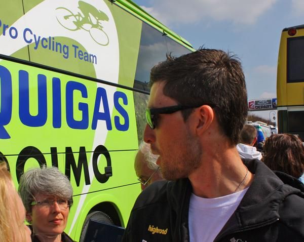 Bernhard Eisel (HTC-Columbia) outside the Liquigas bus