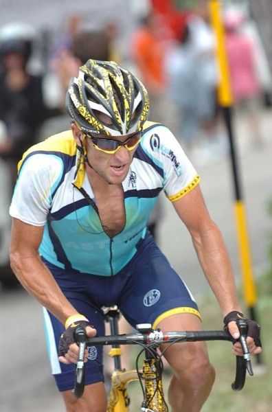 Lance Armstrong (Astana) showed some of his former fire by attempting to bridge to Pellizotti.
