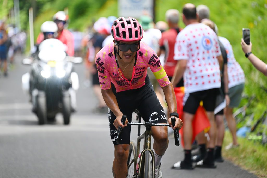 LELIORAN FRANCE JULY 10 Richard Carapaz of Ecuador and Team EF Education EasyPost attacks during the 111th Tour de France 2024 Stage 11 a 211km stage from EvauxlesBains to Le Lioran 1239m UCIWT on July 10 2024 in Le Lioran France Photo by Tim de WaeleGetty Images