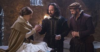 Picture Shows: (L-R) Kate (GEMMA WHELAN), Will Shakespeare (DAVID MITCHELL), Bottom (ROB ROUSE) -