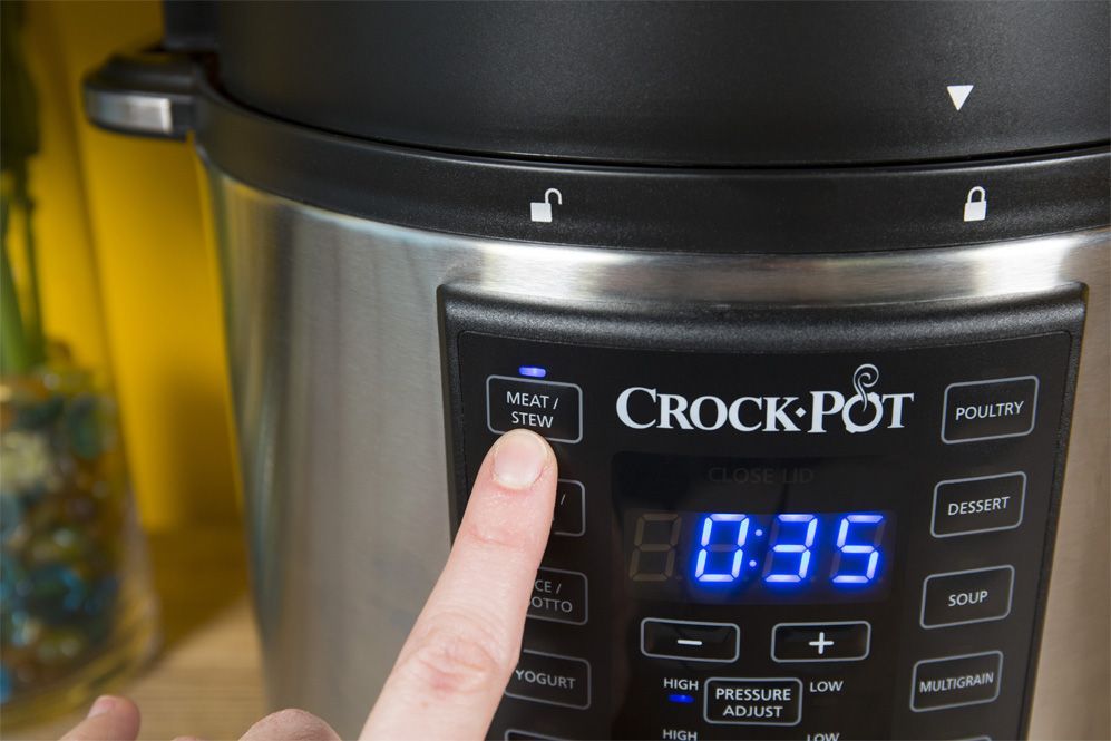 There are eight preset food buttons and three cooking methods featured on the Crock-Pot Express.