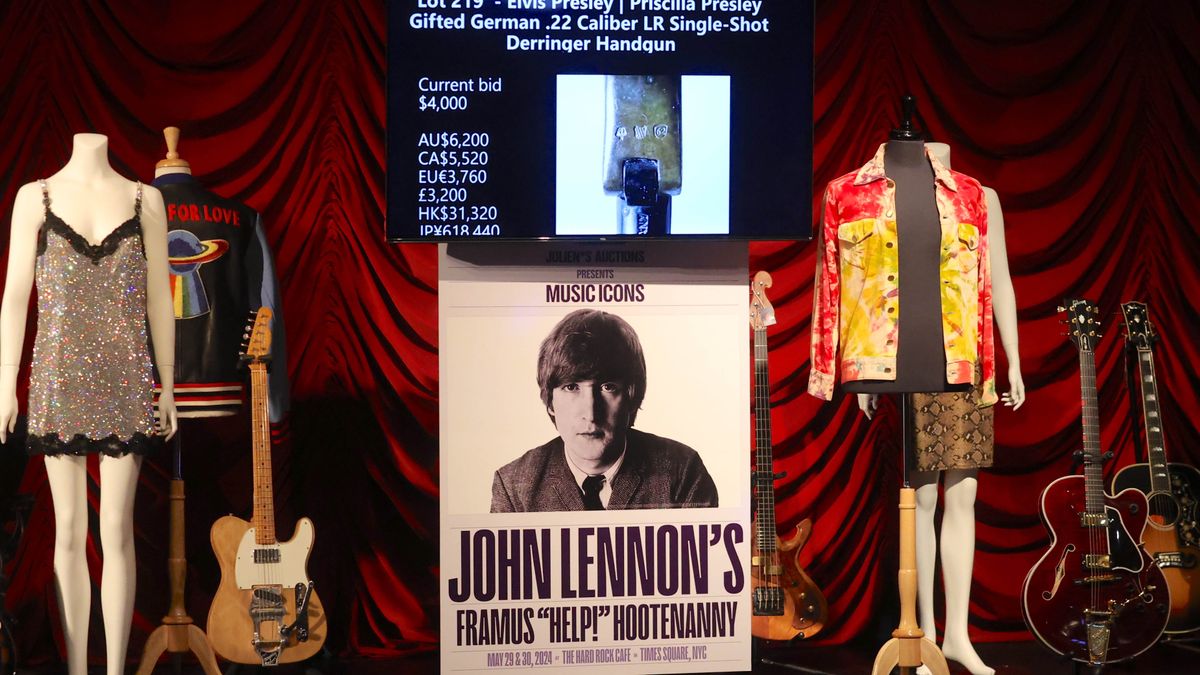 John Lennon&#039;s guitar goes under the hammer