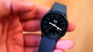 Een foto van de zwarte 40 mm Samsung Galaxy Watch 5