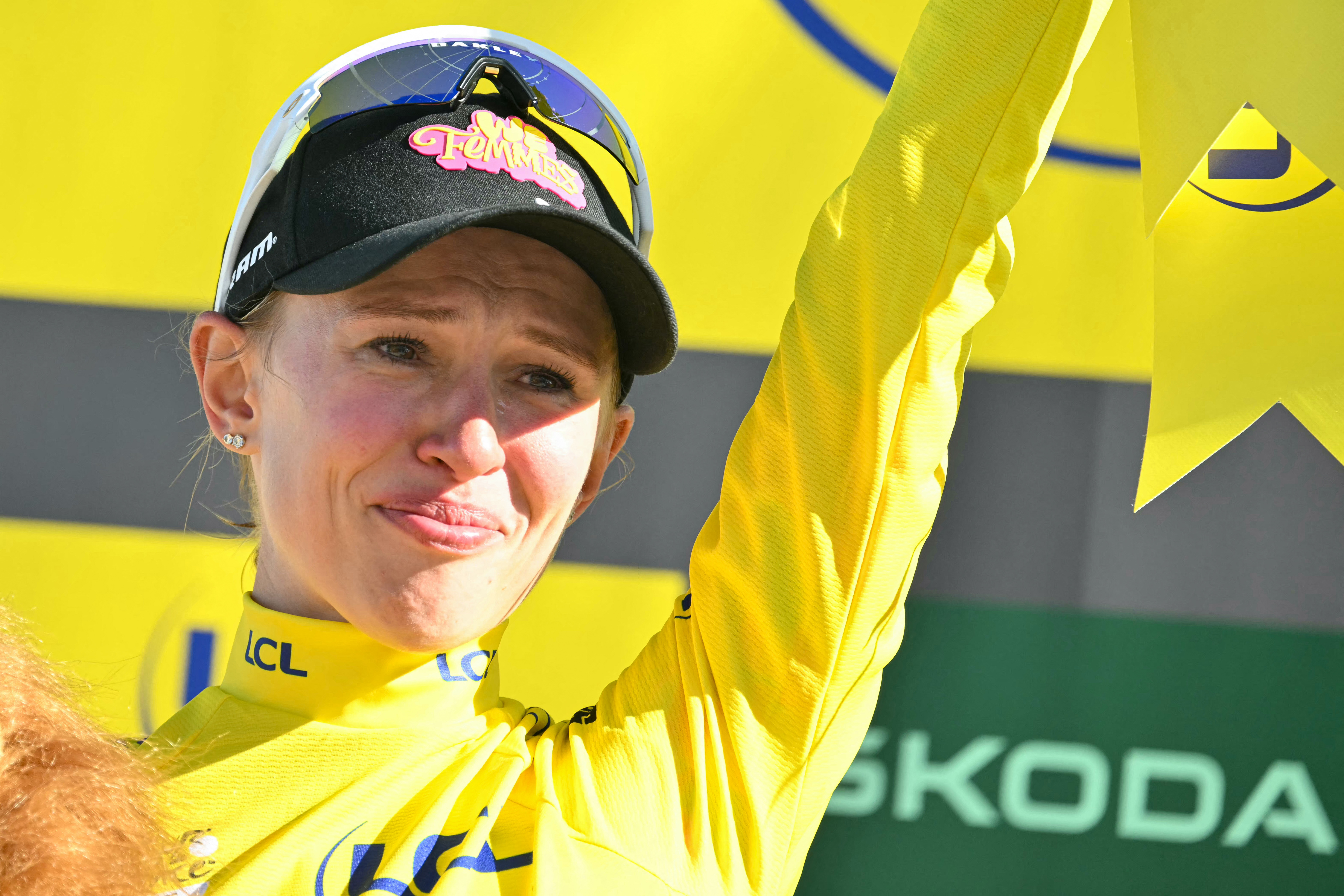 Kasia Niewiadoma takes the yellow jersey after winning stage 7 of the Tour de France Femmes 2026